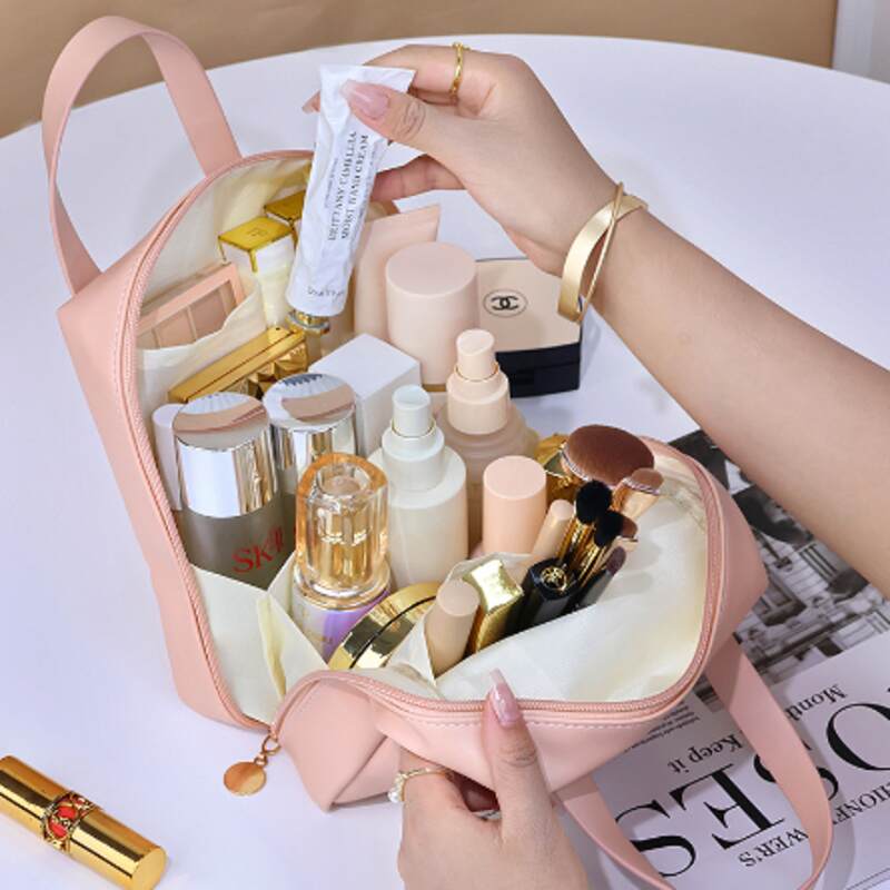 (30% OFF) Waterproof Travel Cosmetic Bag